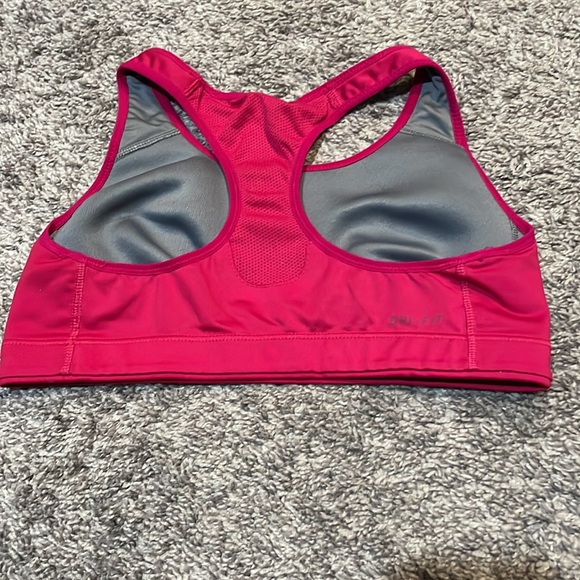 Nike dri-fit size small sports bra - Picture 3 of 3